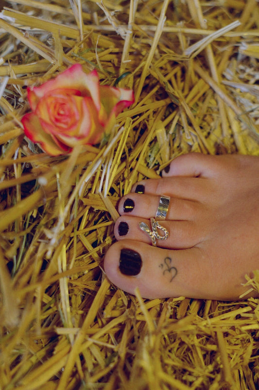 snake toe ring women silver ground